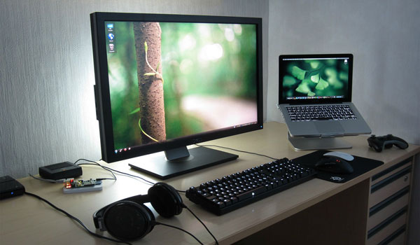 How to Use Your Laptop as a Desktop Computer